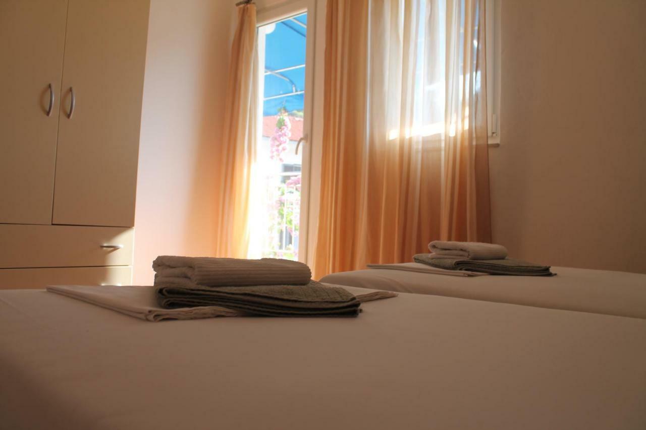 Covahouse Jelsa (Hvar) Exterior foto